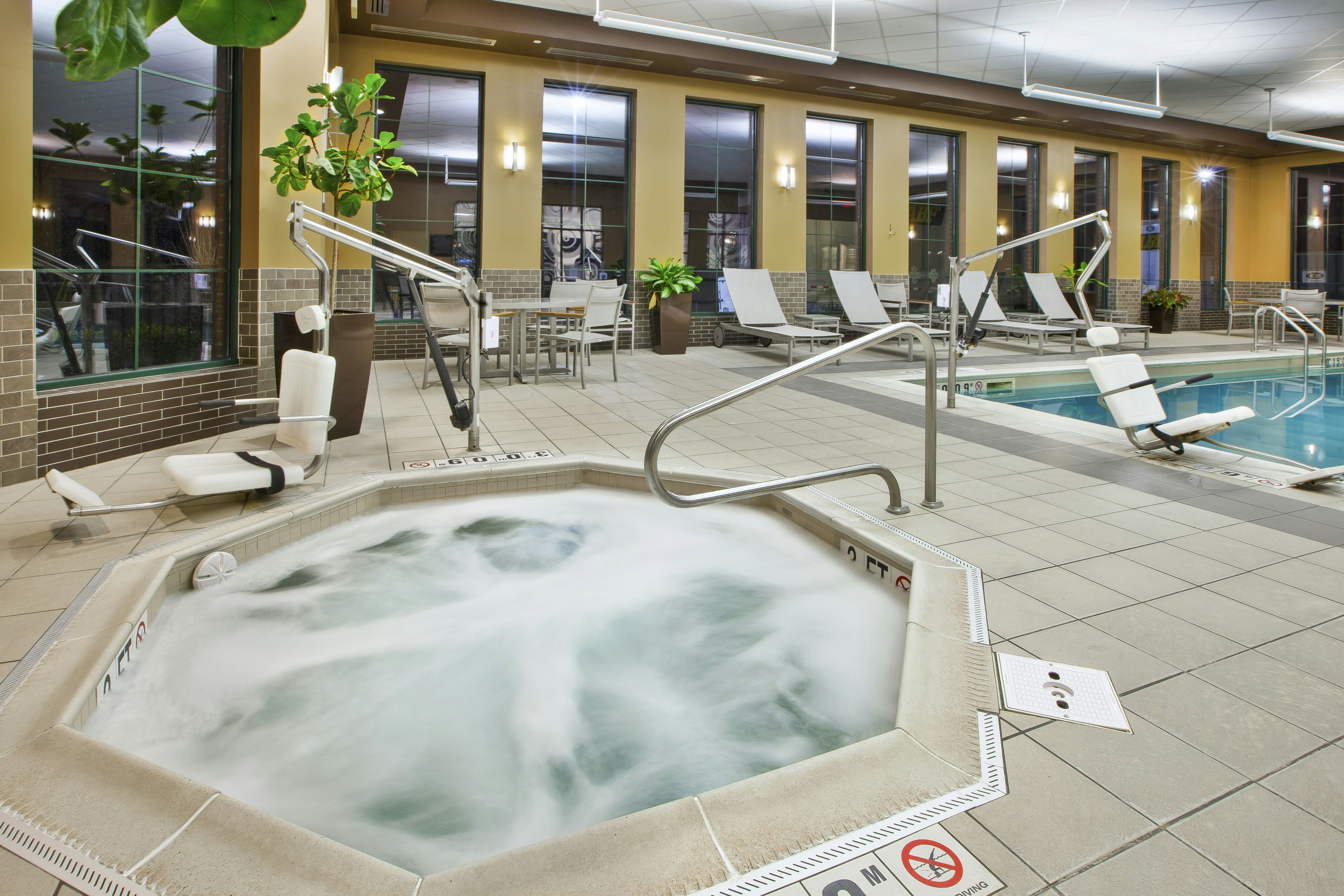 Embassy Suites Columbus - Airport 28/70
