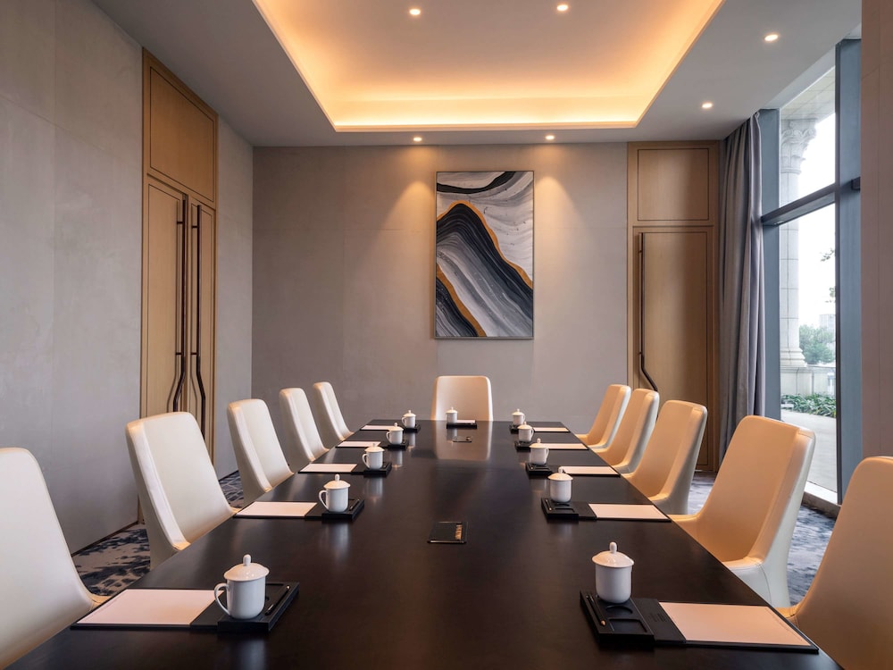 Novotel Haikou Xinbudao 59/63