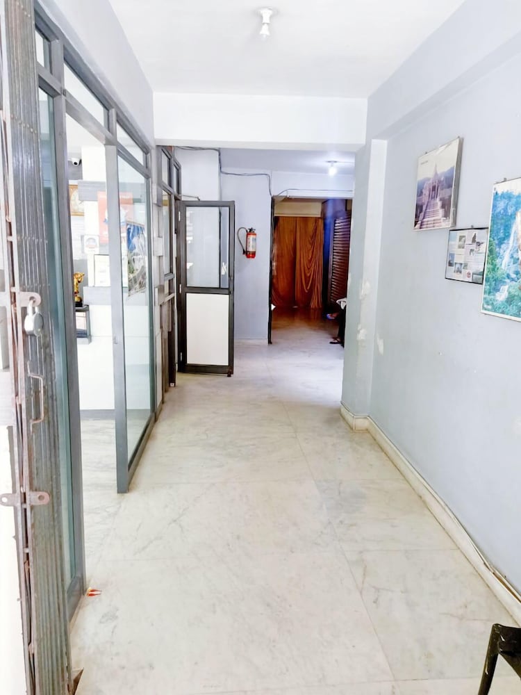 Hotel Rajdhani Plaza 2/43