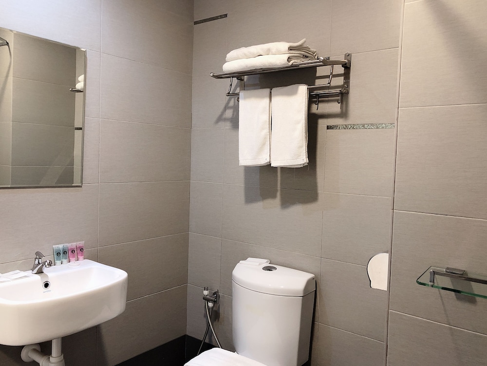 Tumike Hotel 55/58