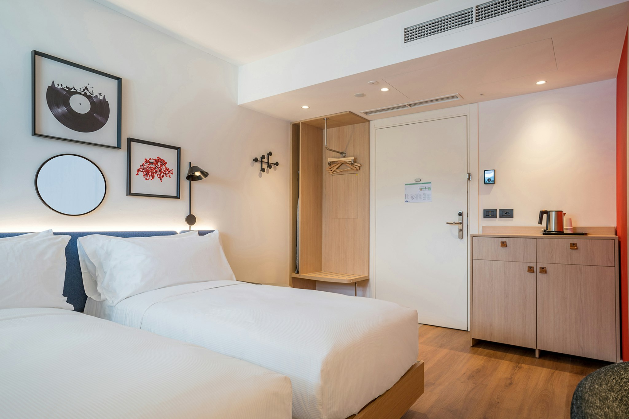 Room, Twin Beds, Sofa