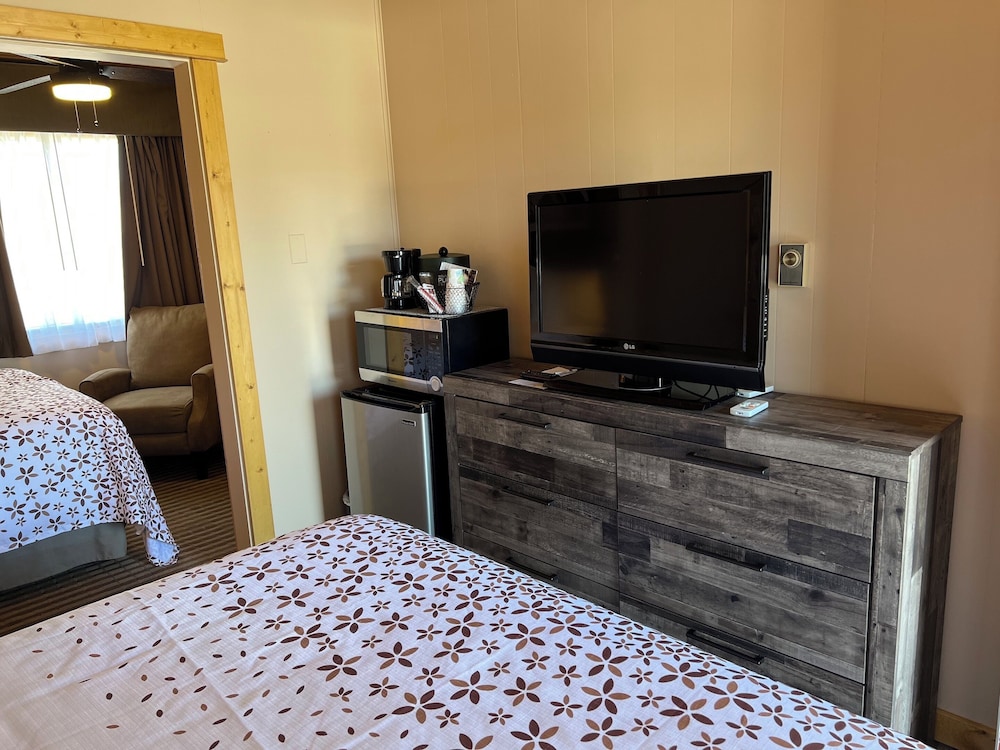 Estes Mountain Inn 58/70