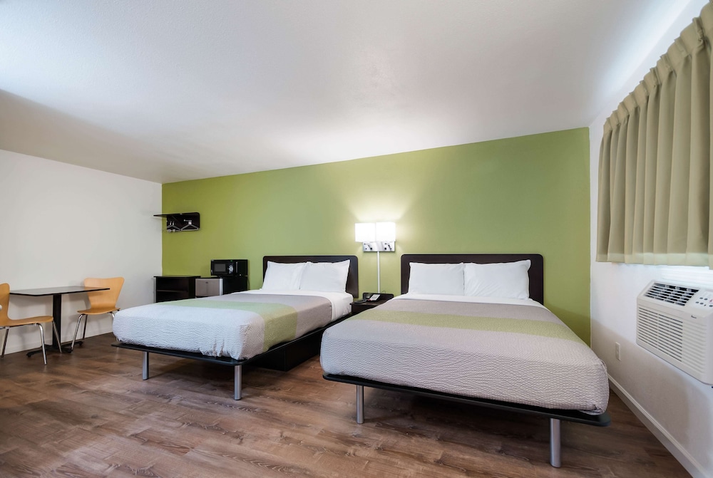 Motel6 Burlington, WA 13/45