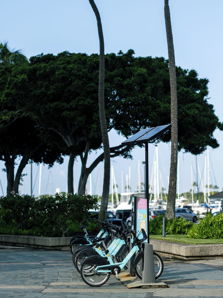 Prince Waikiki 42/69