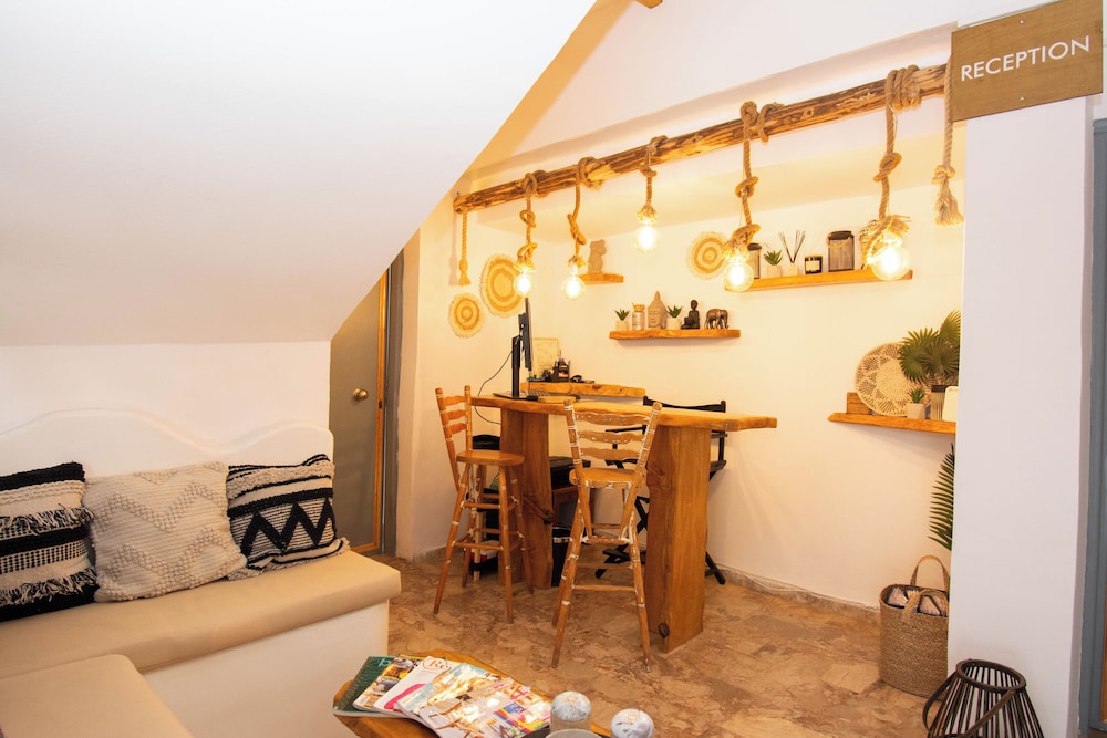 Ov Suites 24/50