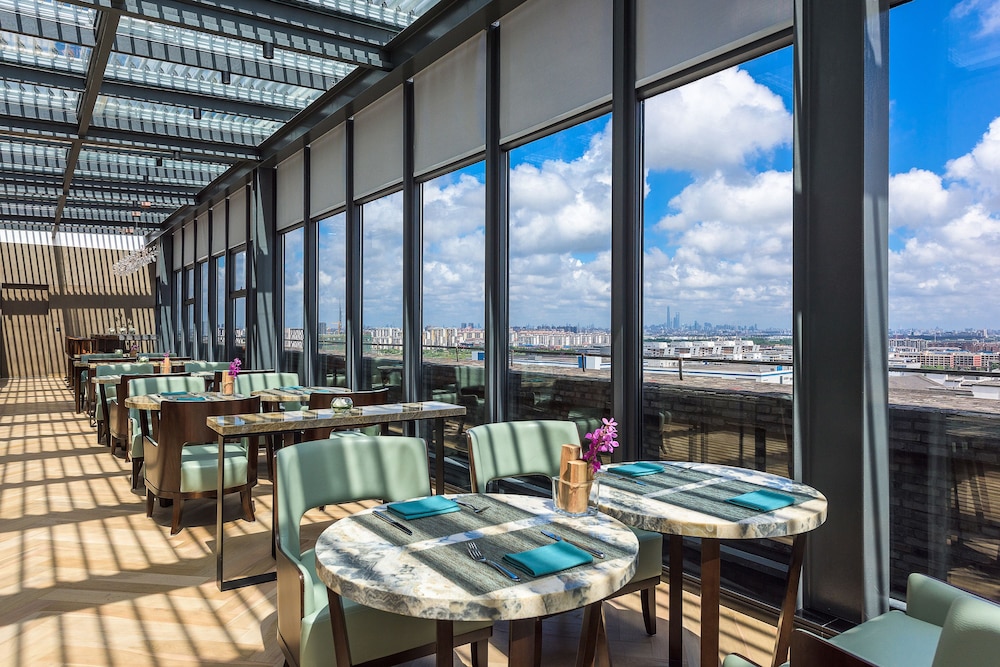 NOVOTEL SHANGHAI CLOVER 60/73