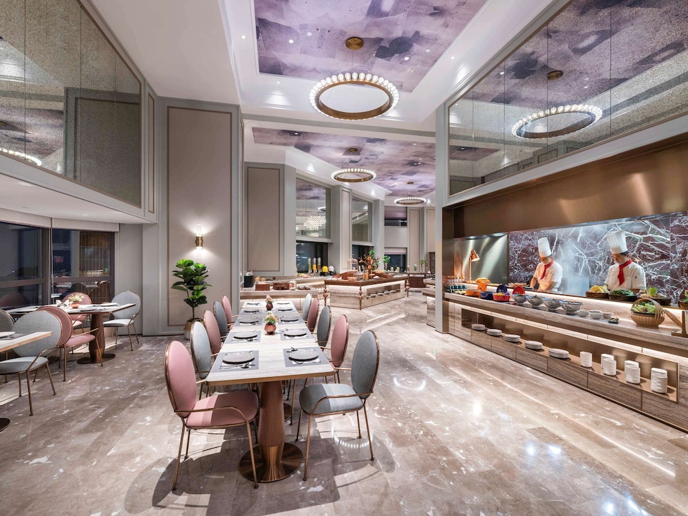 Mercure Nantong Downtown 41/65