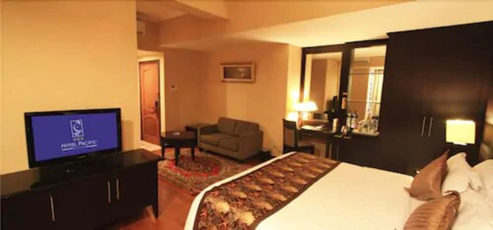 Hotel Pacific Balikpapan 12/25