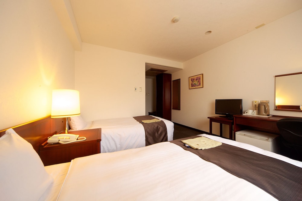 Kochi Sunrise Hotel 20/50