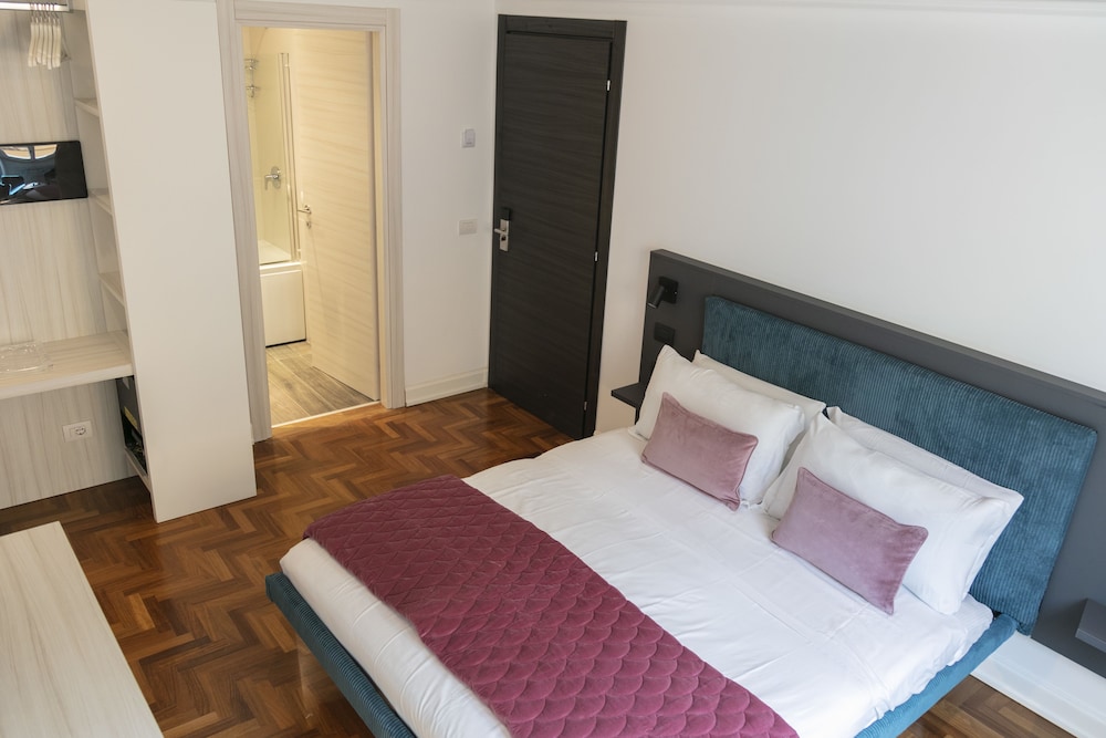 ALTAIR, DELUXE, DOUBLE BED