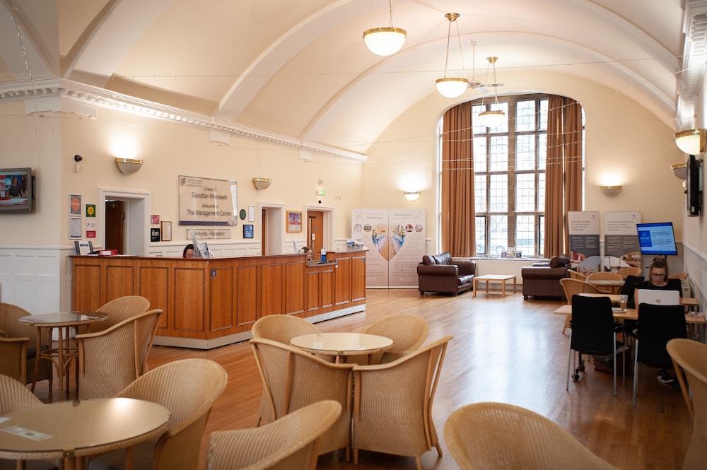 The Management Centre 24/34
