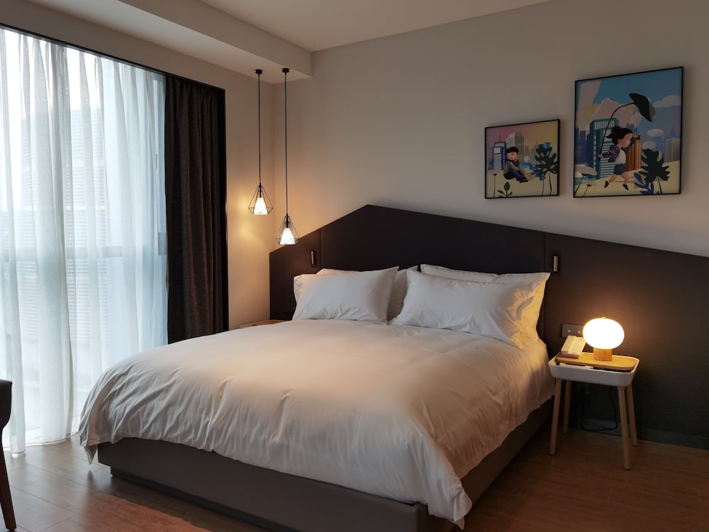 Artyzen Habitat Qiantan Shanghai 18/60