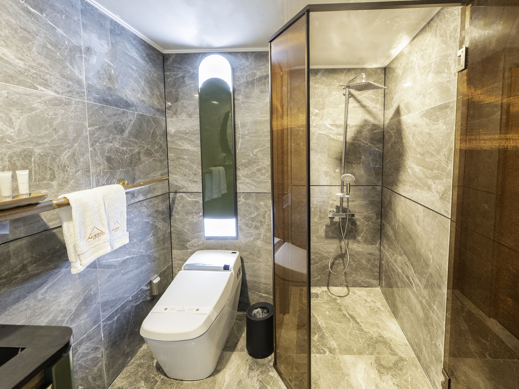 Standard, Twin Beds, Amber Hotel Central 8/9