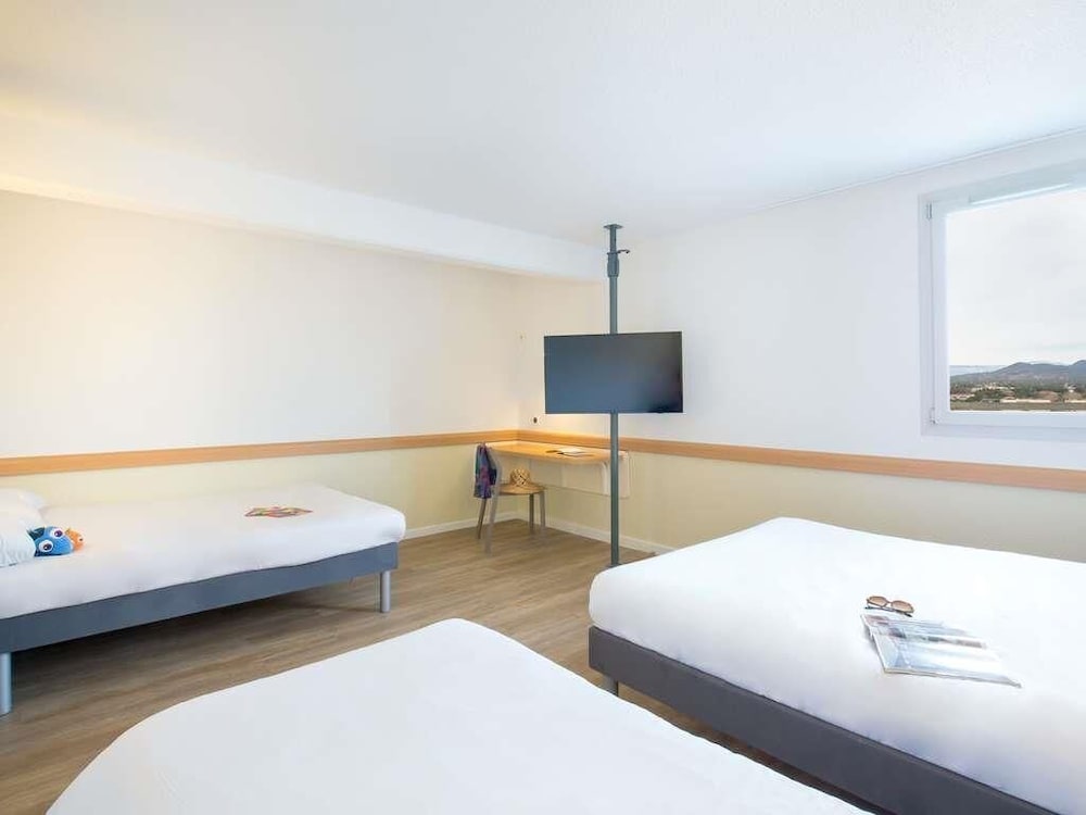 Ibis budget Frejus Saint Raphael Centre et Plage 22/64