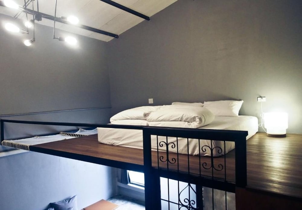 Silom Space Hostel 15/72