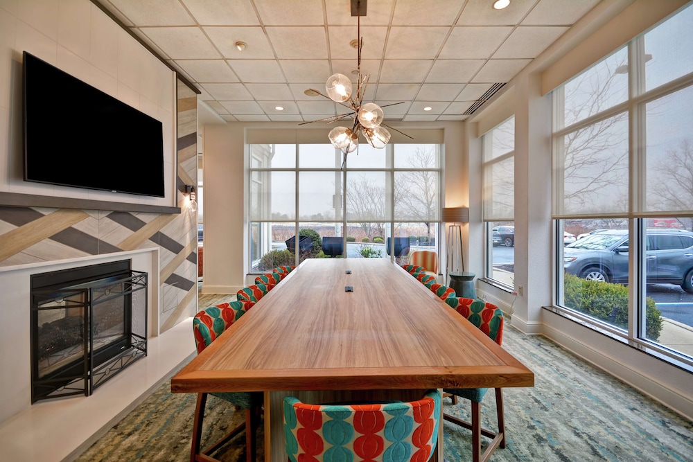Hilton Garden Inn Ridgefield Park 44/46