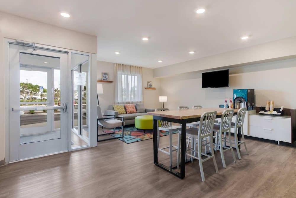 WoodSpring Suites Tamarac 31/50