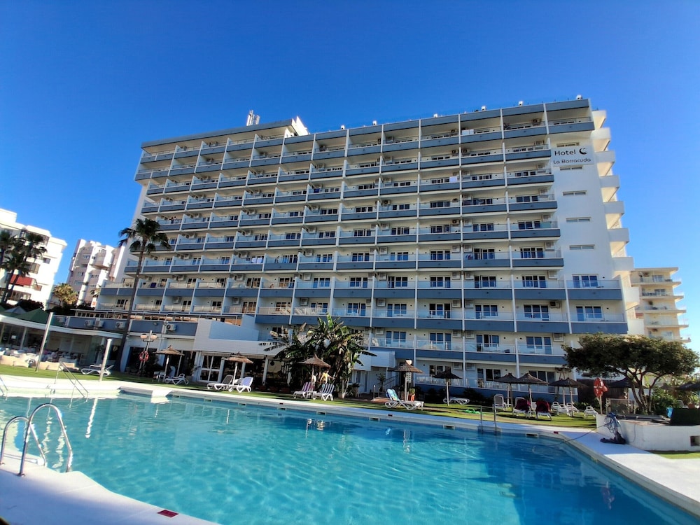 La Barracuda Hotel 8/58