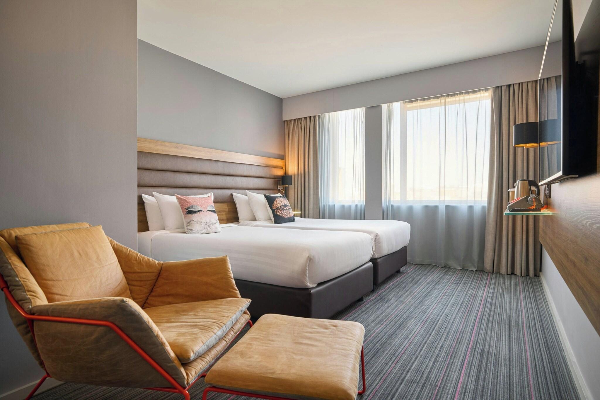 Standard, Twin Beds