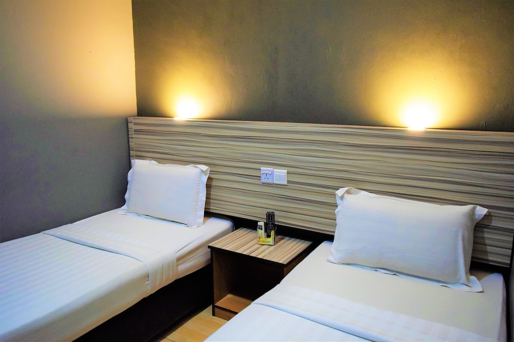 DJ Citi Inn Premier 43/62