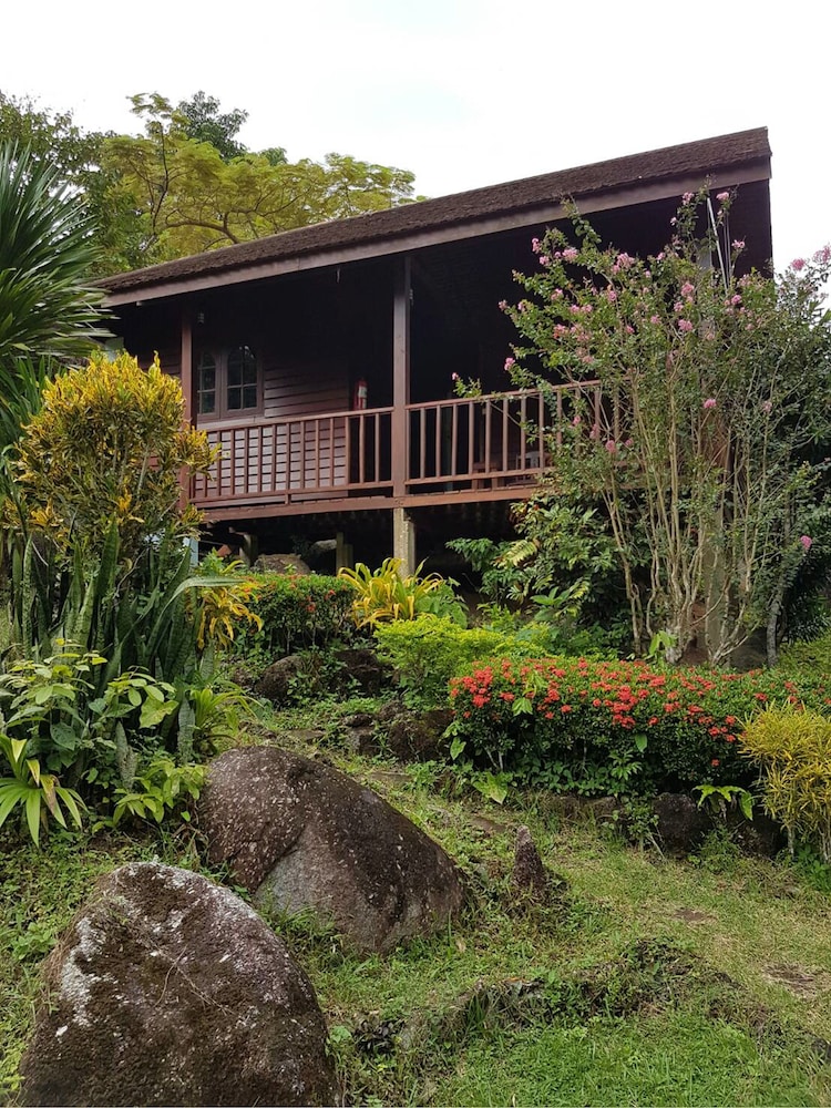 Phanom Bencha Mountain Resort 36/38