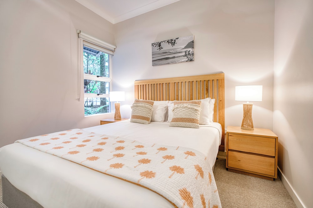 THE LOOKOUT RESORT 20/74