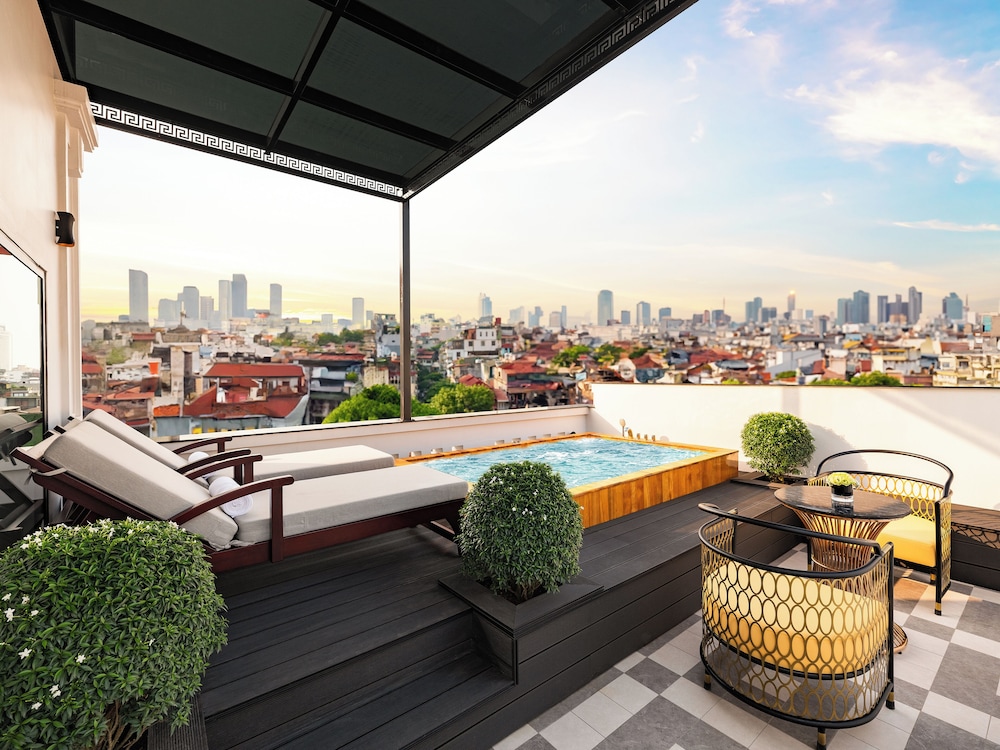 Minerva Premium Hotel 35/51