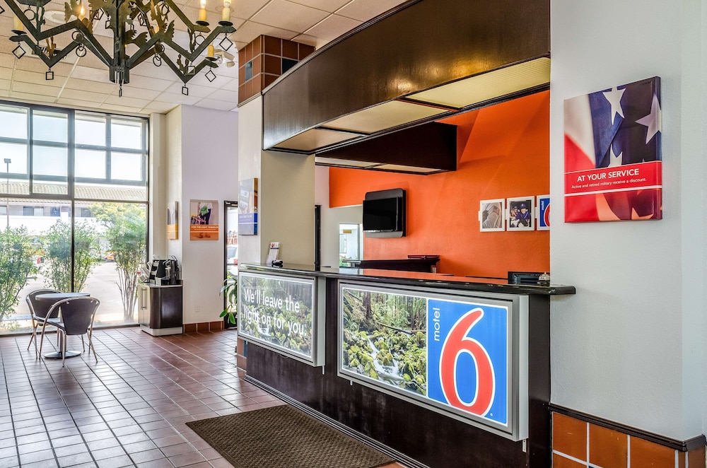 Motel6 Oakdale, CA 14/67