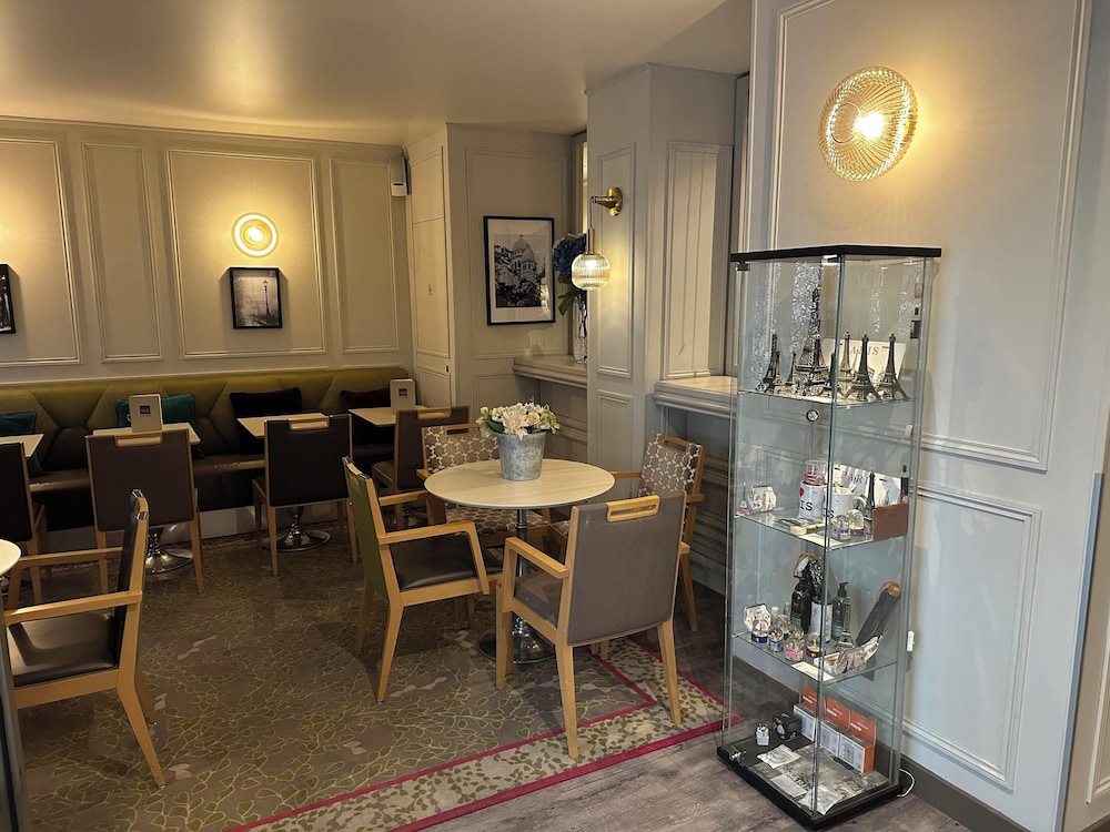 Le Dauphin Hotel 52/67