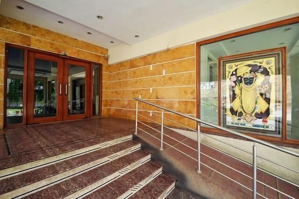 Hotel Shrinathinn 5/14