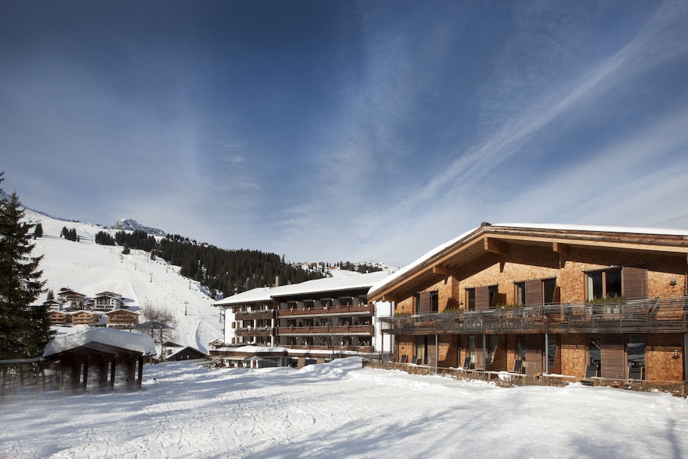 HOTEL BERGHOF 4/79
