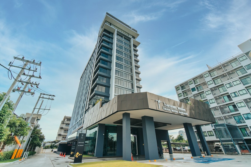 Thaya Hotel Bangkok 37/39