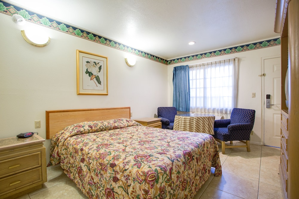 Best Whittier Inn 13/53