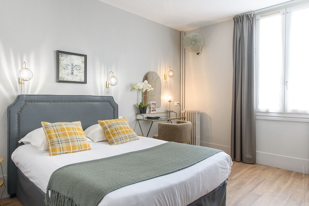 Hotel Des Roys 22/77