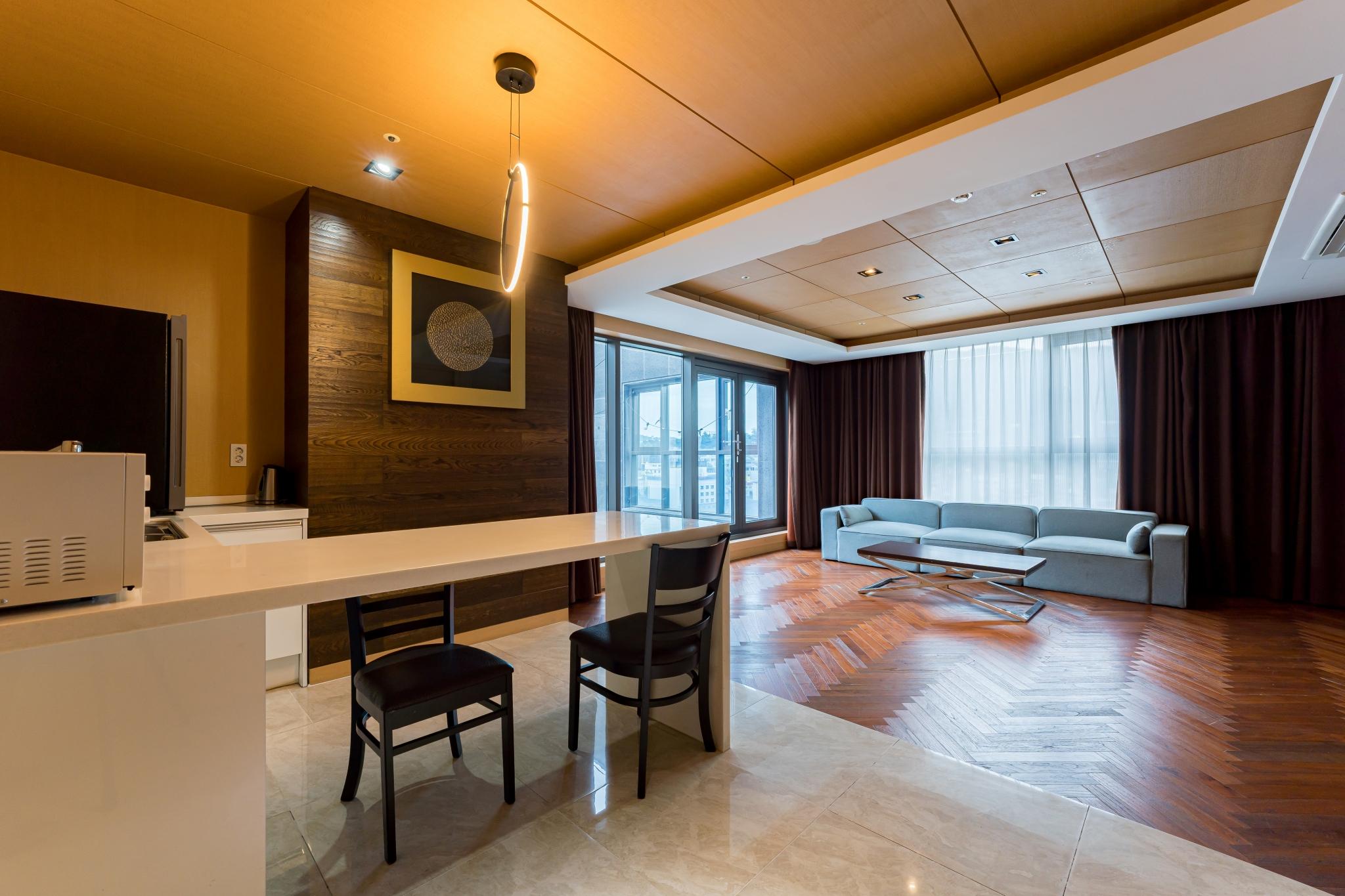 Royal, Gold, Suite
