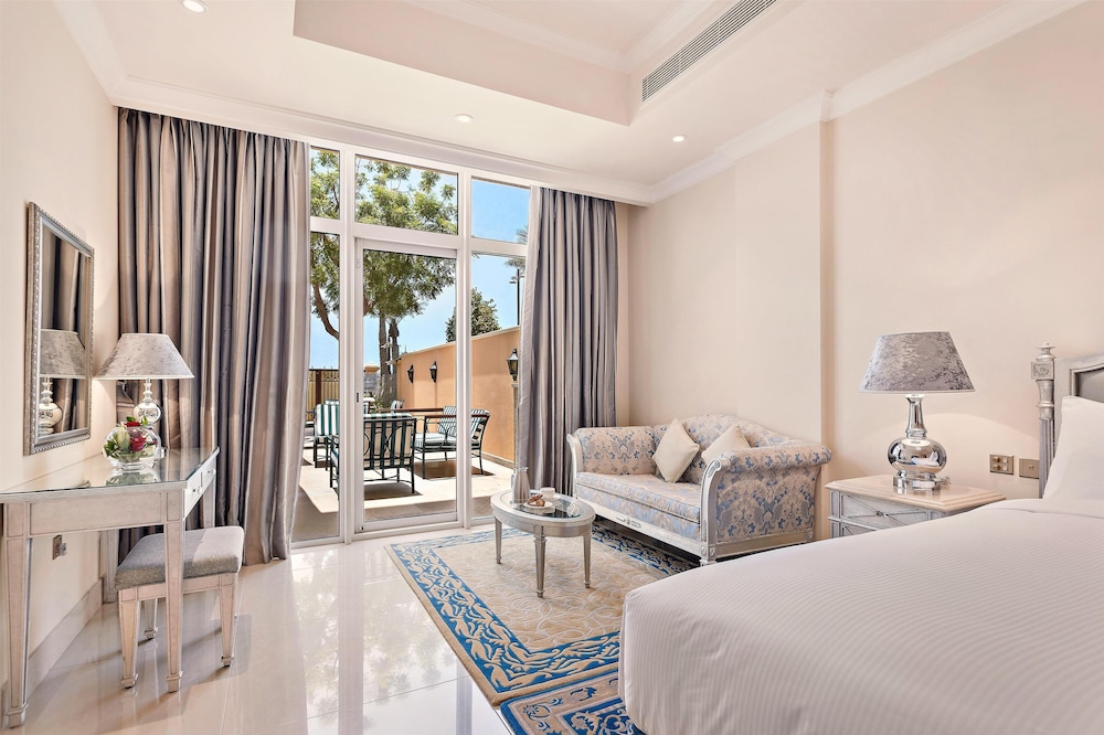 2 BEDROOMS, FAMILY SUITE, PRIVATE POOL, GROUND FLOOR