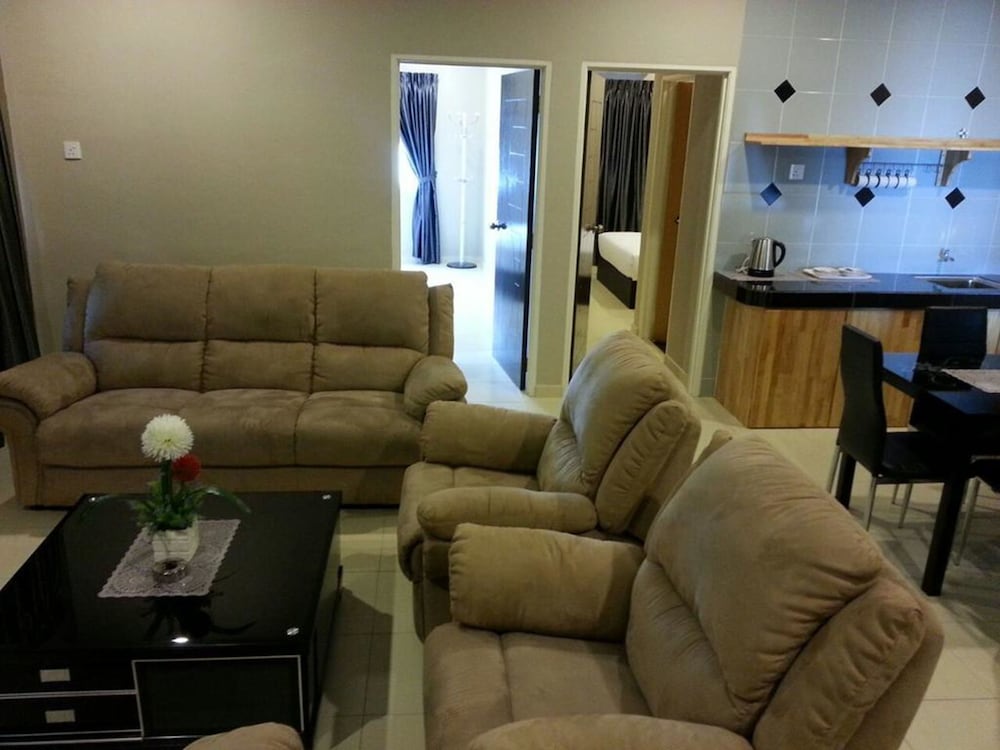 Hotel Suria 18 14/24