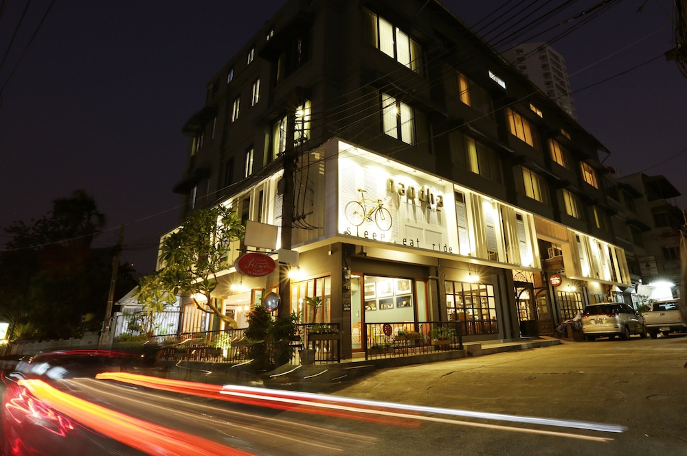 Nandha Hotel in BANGKOK