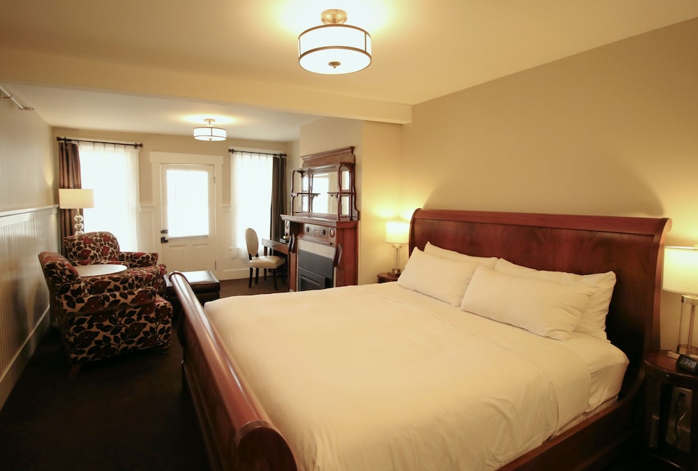 Roche Harbor Resort 25/77