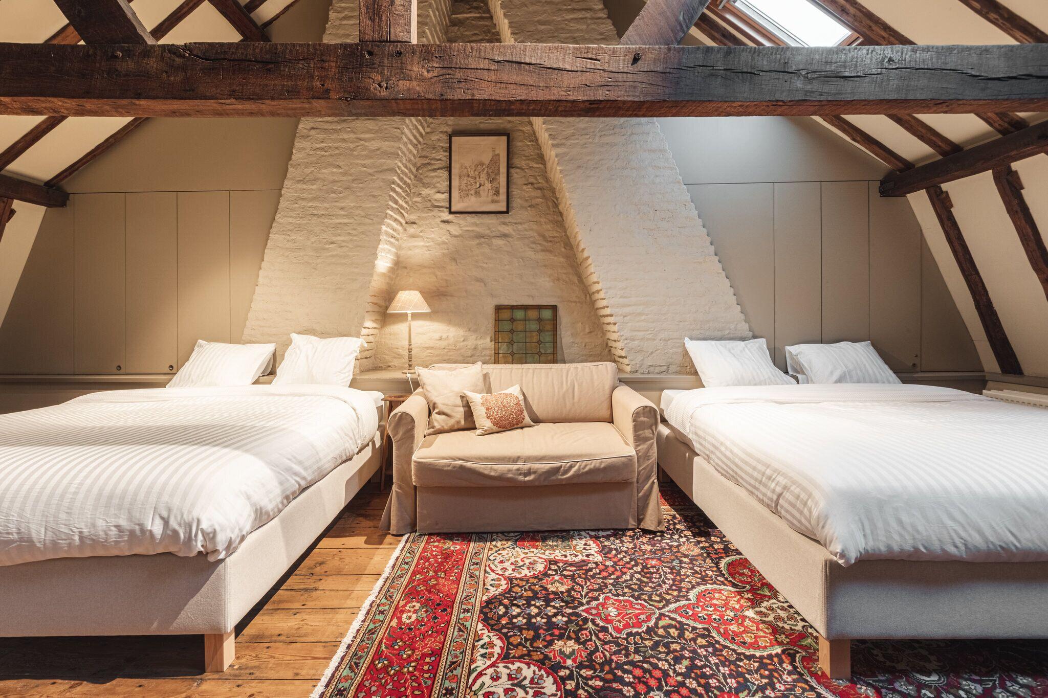 Deluxe, Multiple Beds