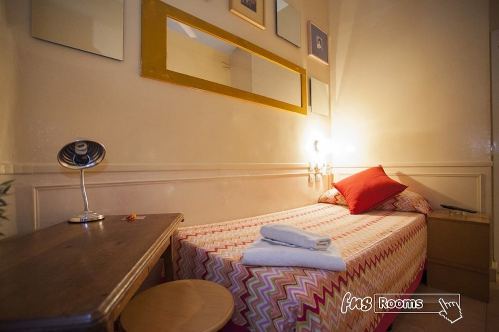 Hostal La Fontana 29/65