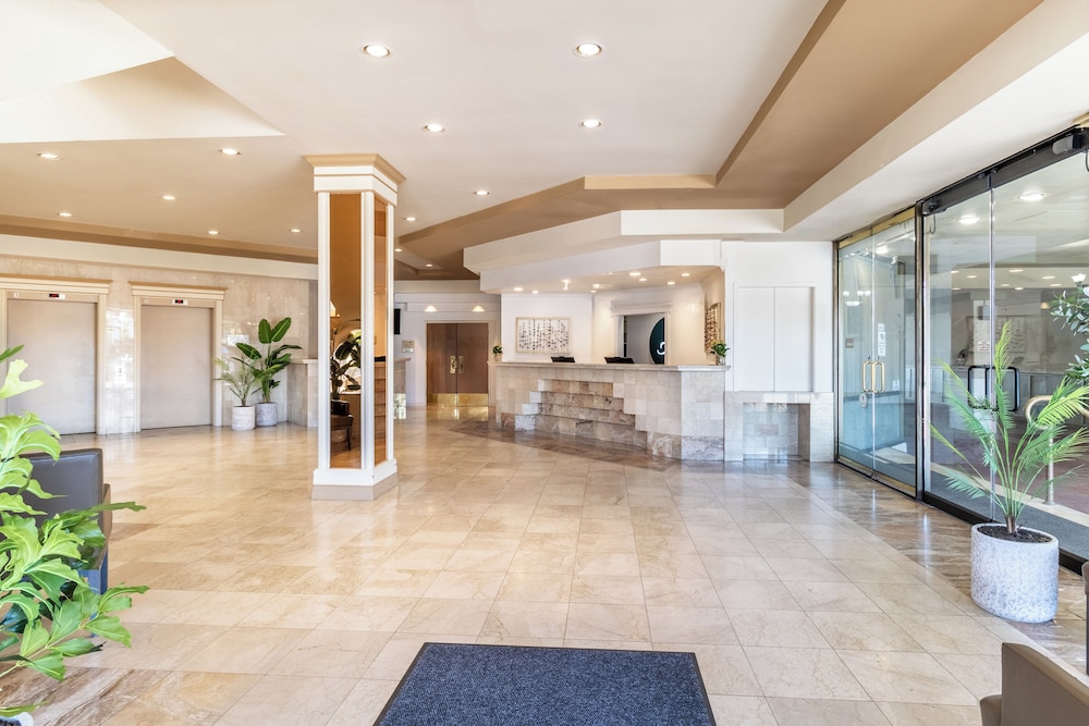 Atrium Inn Vancouver 5/48