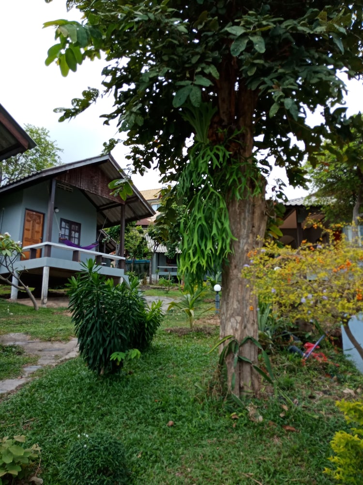 Phupha Bungalow 34/48