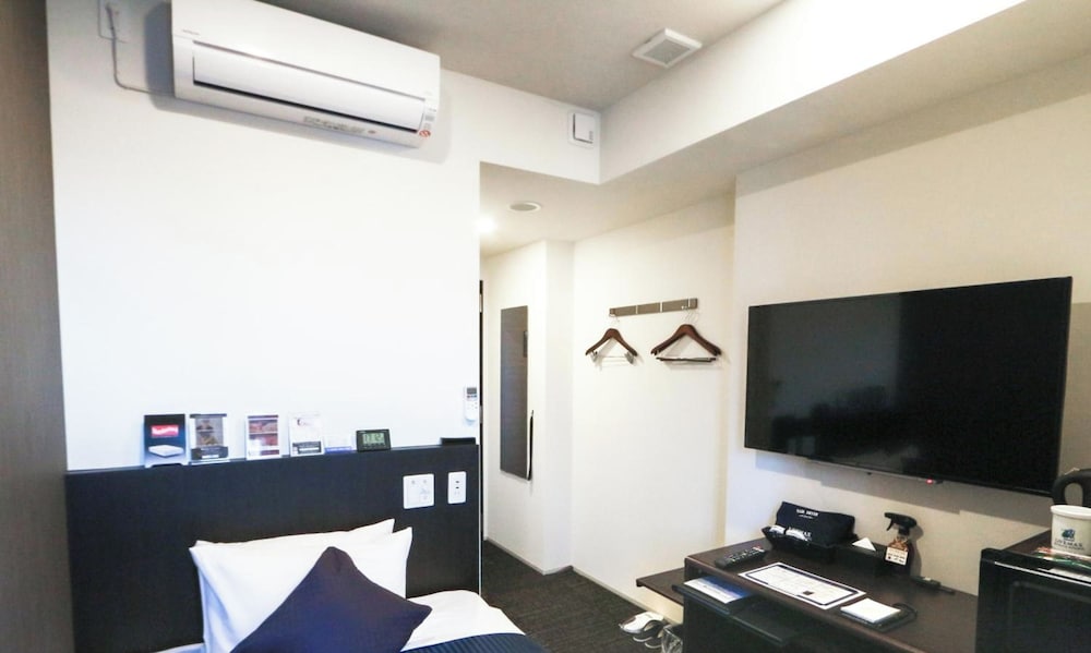 HOTEL LiVEMAX Yokohama Stadium Mae 20/25