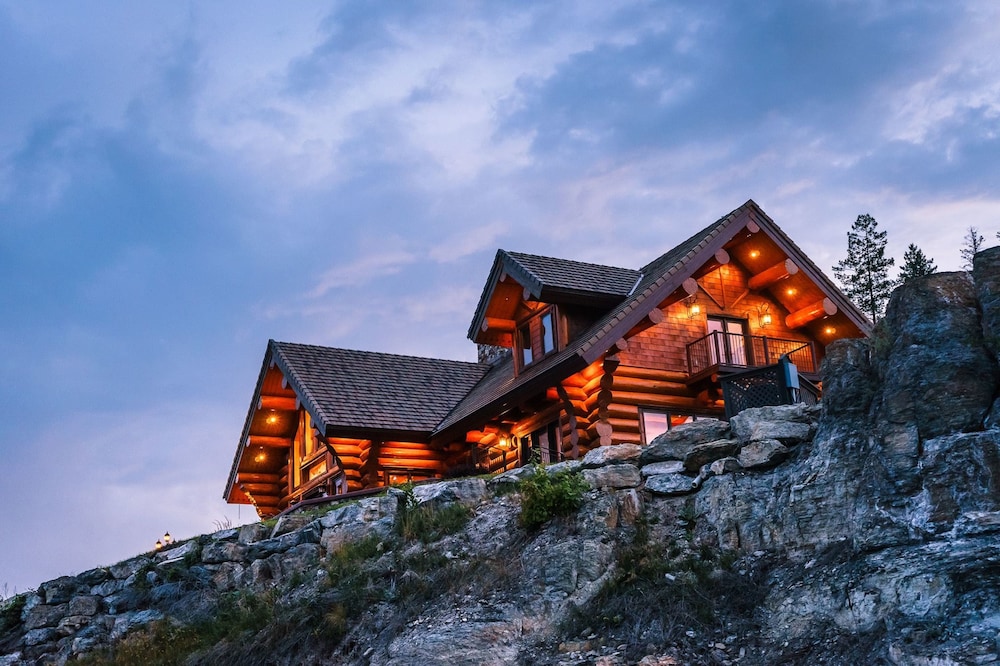 Coyote Bluff Estate 2/48