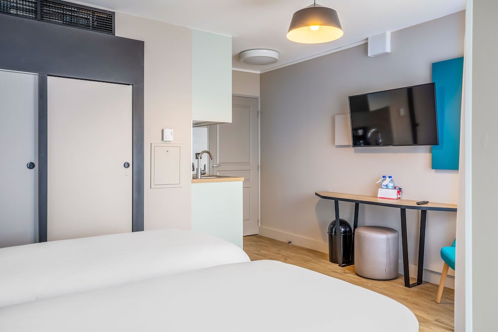 Appart City Confort St Quentin en Yvelines Bois d Arcy 30/80