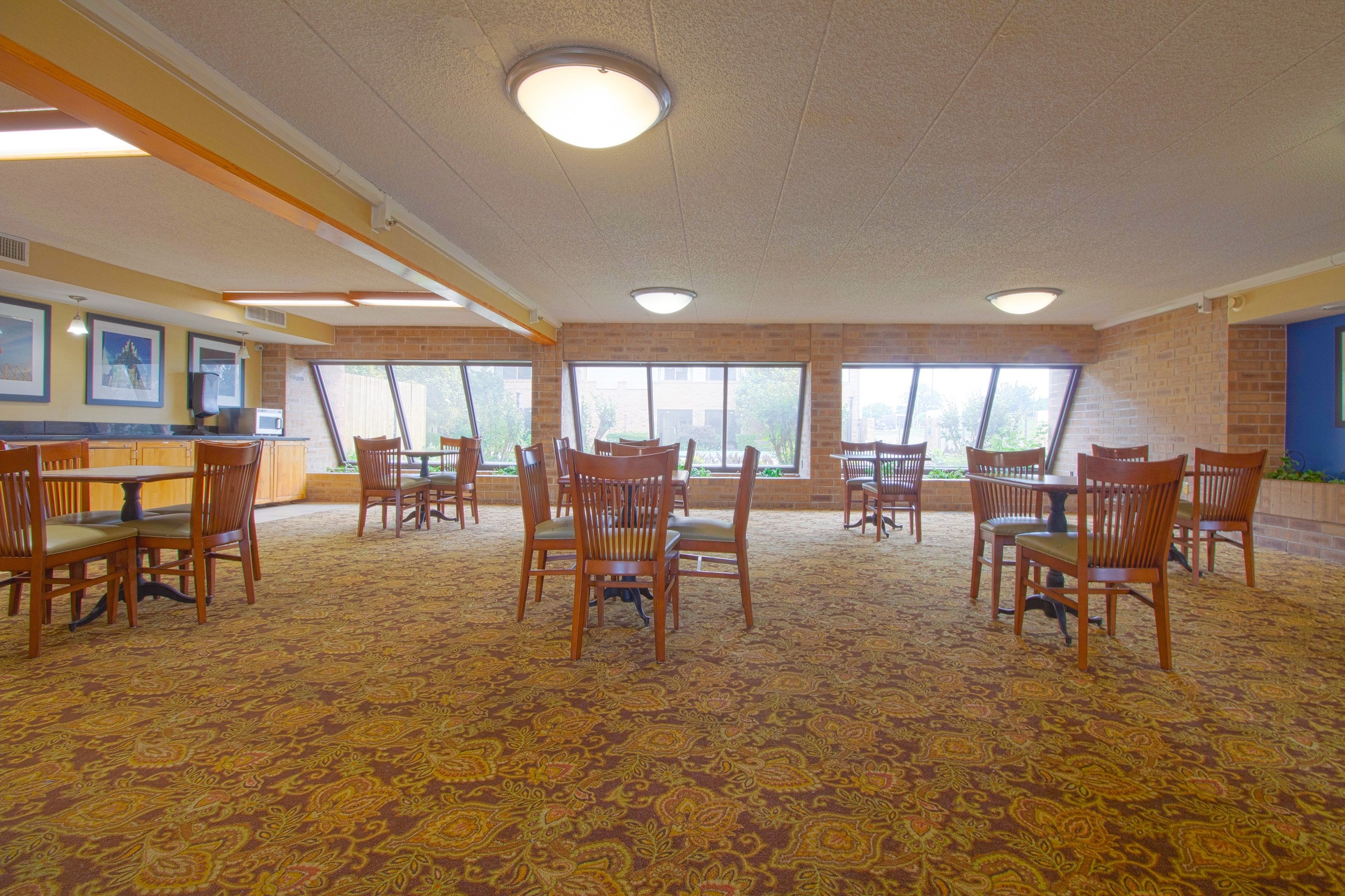 Tulsa Square Hotel Central, I-44 By OYO 37/42