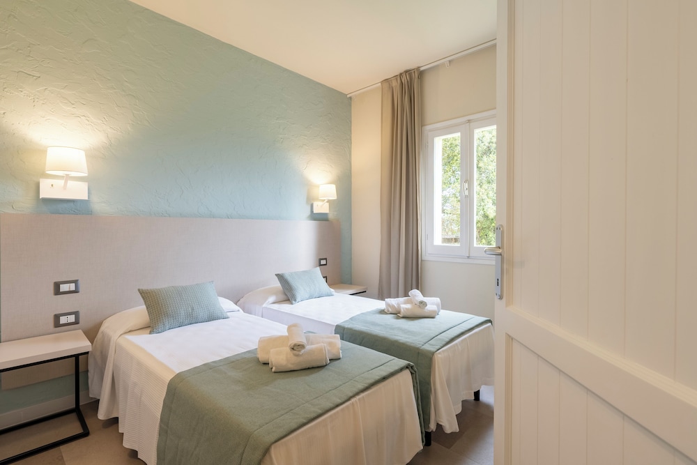 Mimose Beach Village 19/50