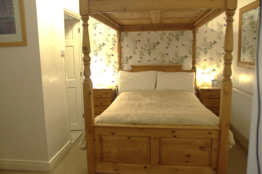 Walcot House 15/22