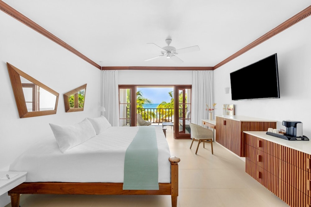 Beachfront Verandah Suite